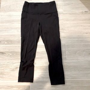 Lululemon leggings                                          With pockets